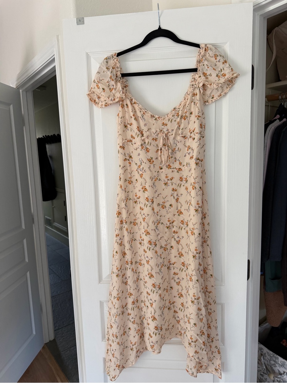 Reformation Maebry Ruffled Floral-Print Georgette Midi Dress - Picture 3 of 6